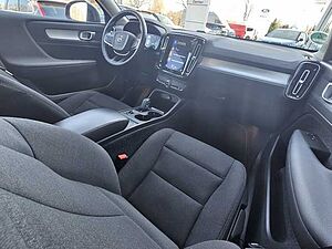 Volvo  T3 Geartronic Momentum+Apple Car Play+Lenkradheizung+
