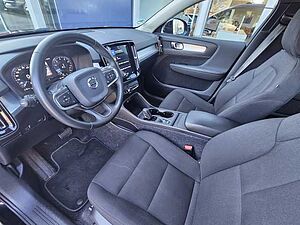 Volvo  T3 Geartronic Momentum+Apple Car Play+Lenkradheizung+