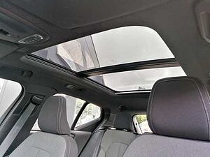 Volvo  T2 2WD Plus Dark, Pano, 360° Kamera, AHK uvm.