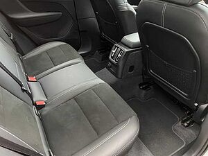 Volvo  R Design Recharge Plug-In Hybrid 2WD
