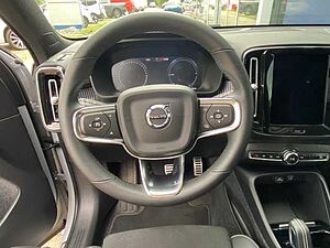 Volvo  R Design Recharge Plug-In Hybrid 2WD