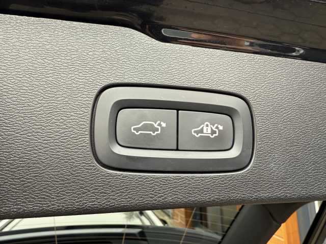 Volvo  Inscription Expression Recharge Plug-In Hybrid AWD