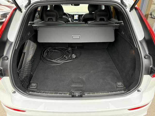 Volvo  R Design Recharge Plug-In Hybrid AWD