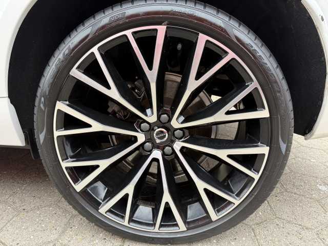 Volvo  R Design Recharge Plug-In Hybrid AWD