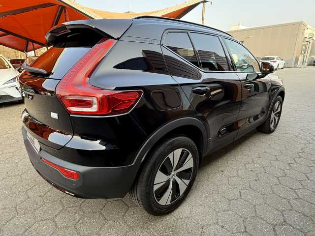 Volvo  Plus Dark Recharge Plug-In Hybrid 2WD