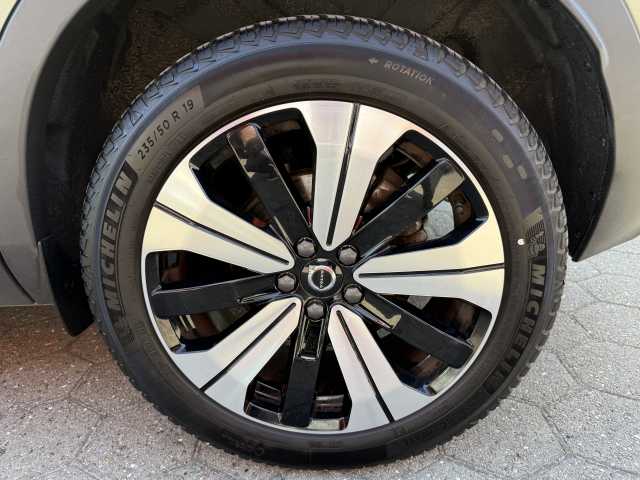 Volvo  Core Recharge Plug-In Hybrid 2WD, Fernlichtassistent, RFK