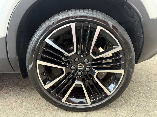 Volvo  Momentum Pro 2WD, Winter Paket, Panoramadach, Fernlichtassistent