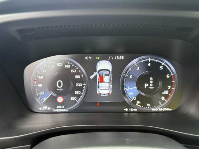 Volvo  Momentum Pro 2WD, Winter Paket, Panoramadach, Fernlichtassistent
