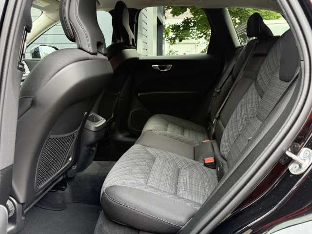 Volvo  B4 Core Mild-Hybrid Autom. Winterpaket