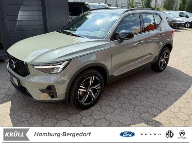 Volvo  T2 Plus Dark 2WD, 360 Grad Kamera, AHK, Panoramadach, H&K