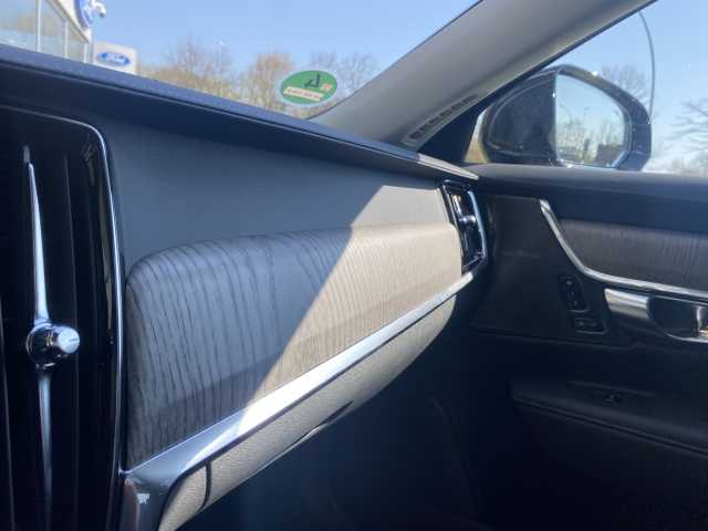 Volvo  T6 Plus Bright Recharge Plug-In Hybrid AWD Pano, Standhzg. 360*Kam
