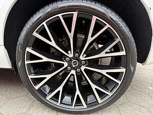 Volvo  R Design Recharge Plug-In Hybrid AWD