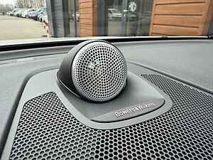 Volvo  R Design Recharge Plug-In Hybrid AWD
