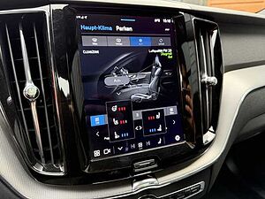 Volvo  R Design Recharge Plug-In Hybrid AWD