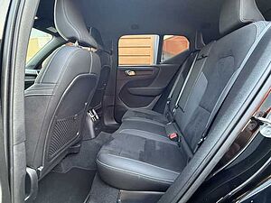 Volvo  Plus Dark Recharge Plug-In Hybrid 2WD