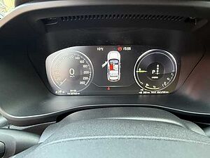 Volvo  Plus Dark Recharge Plug-In Hybrid 2WD