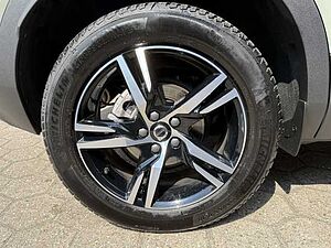 Volvo  T2 Plus Dark 2WD, 360 Grad Kamera, AHK, Panoramadach, H&K