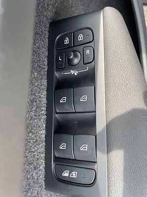Volvo  T4 Core Recharge Plug-In Hybrid RFK
