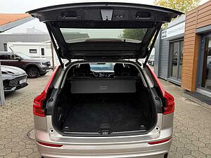 Volvo  B4 Plus Dark 2WD Rückfahrkamera+Navi+LED