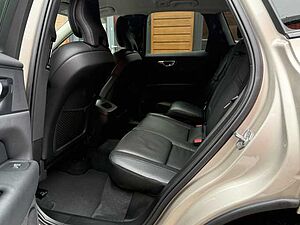 Volvo  B4 Plus Dark 2WD Rückfahrkamera+Navi+LED