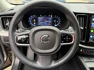 Volvo  B4 Plus Dark 2WD Rückfahrkamera+Navi+LED