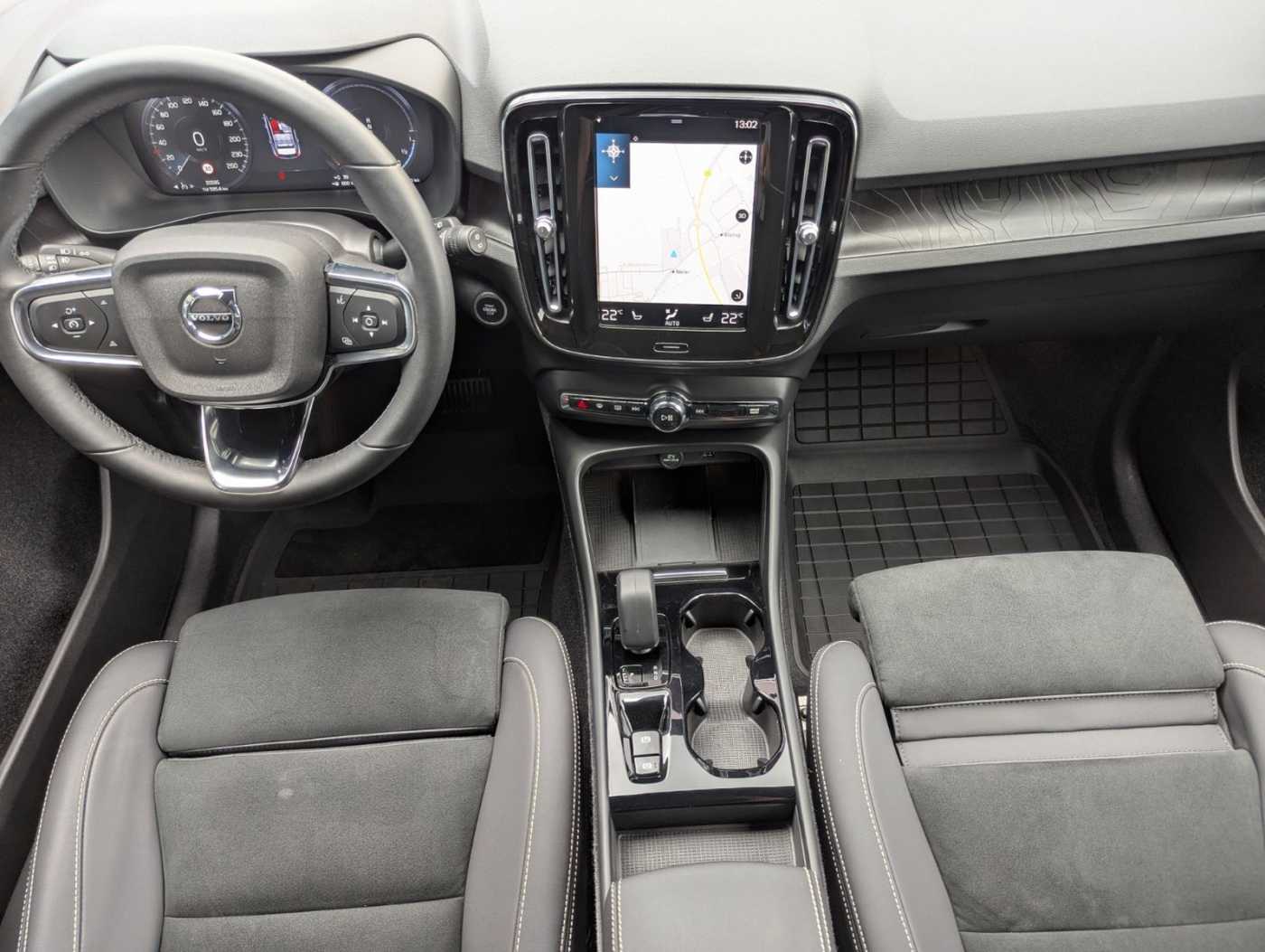 Volvo  Plus Dark Recharge Plug-In Hybrid