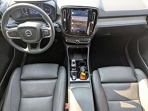 Volvo  B4 Ultra Dark