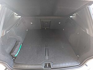 Volvo  B4 Ultra Dark