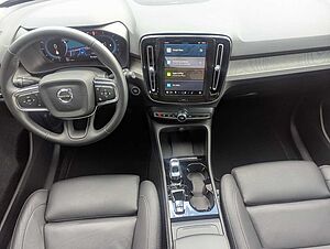 Volvo  B3 Plus Dark