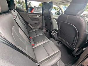 Volvo  B3 Plus Dark