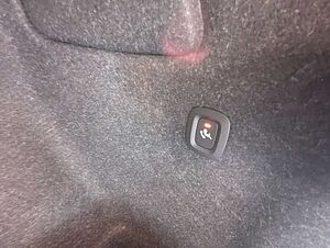 Volvo  B3 Plus Dark