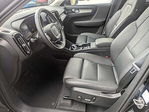 Volvo  B3 Plus Dark