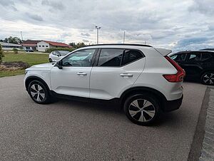 Volvo  Plus Dark Recharge Plug-In Hybrid