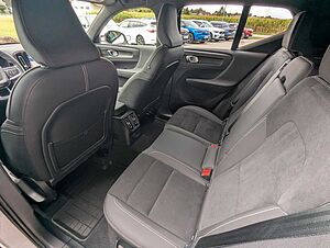 Volvo  Plus Dark Recharge Plug-In Hybrid