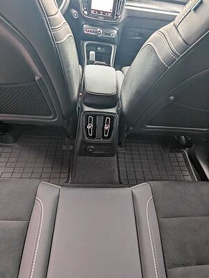 Volvo  Plus Dark Recharge Plug-In Hybrid