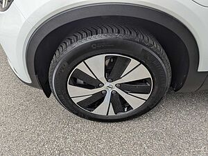 Volvo  Plus Dark Recharge Plug-In Hybrid