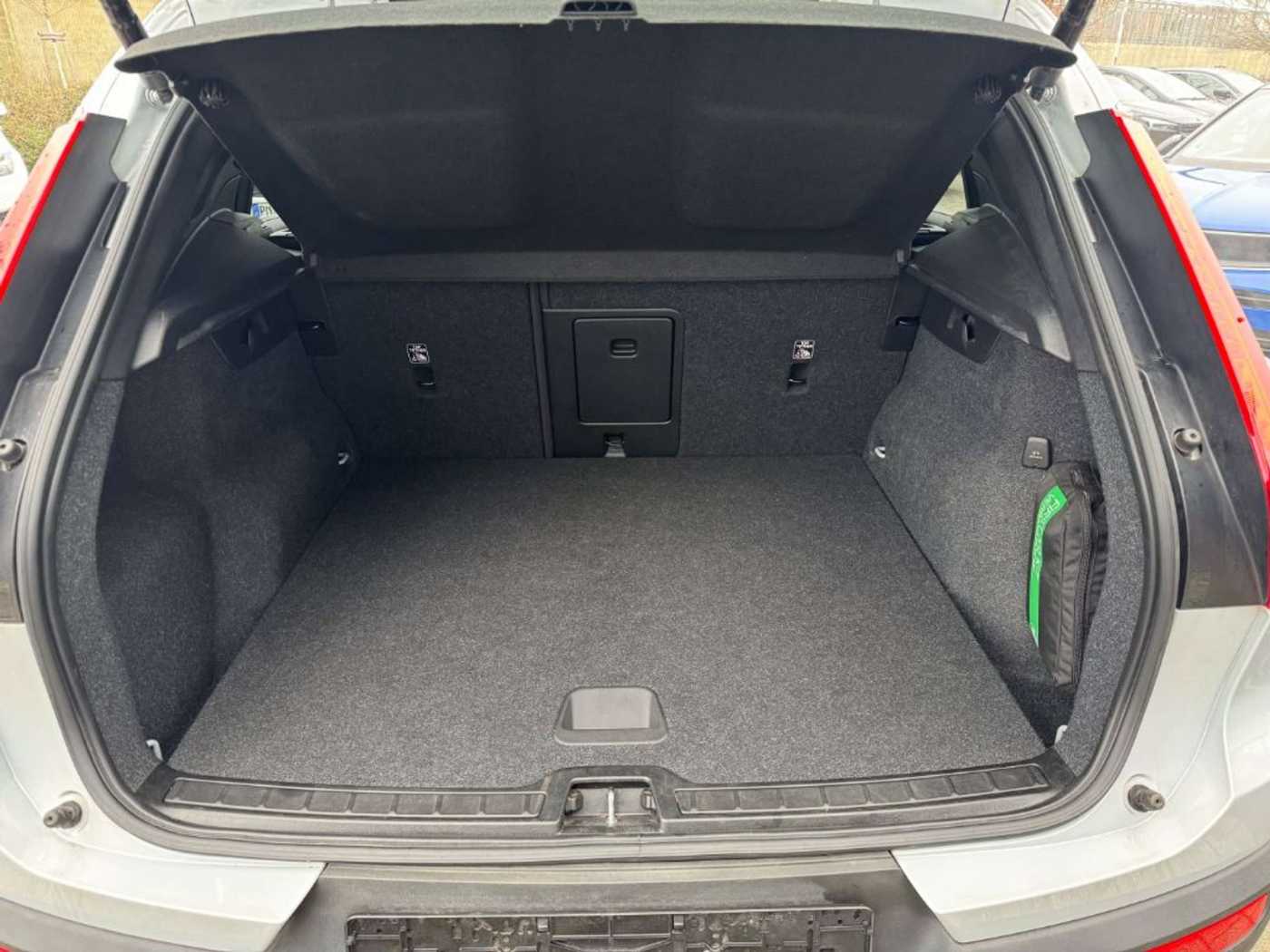 Volvo  Rech. T5 Inscription Expression+AHZV+360°Kam