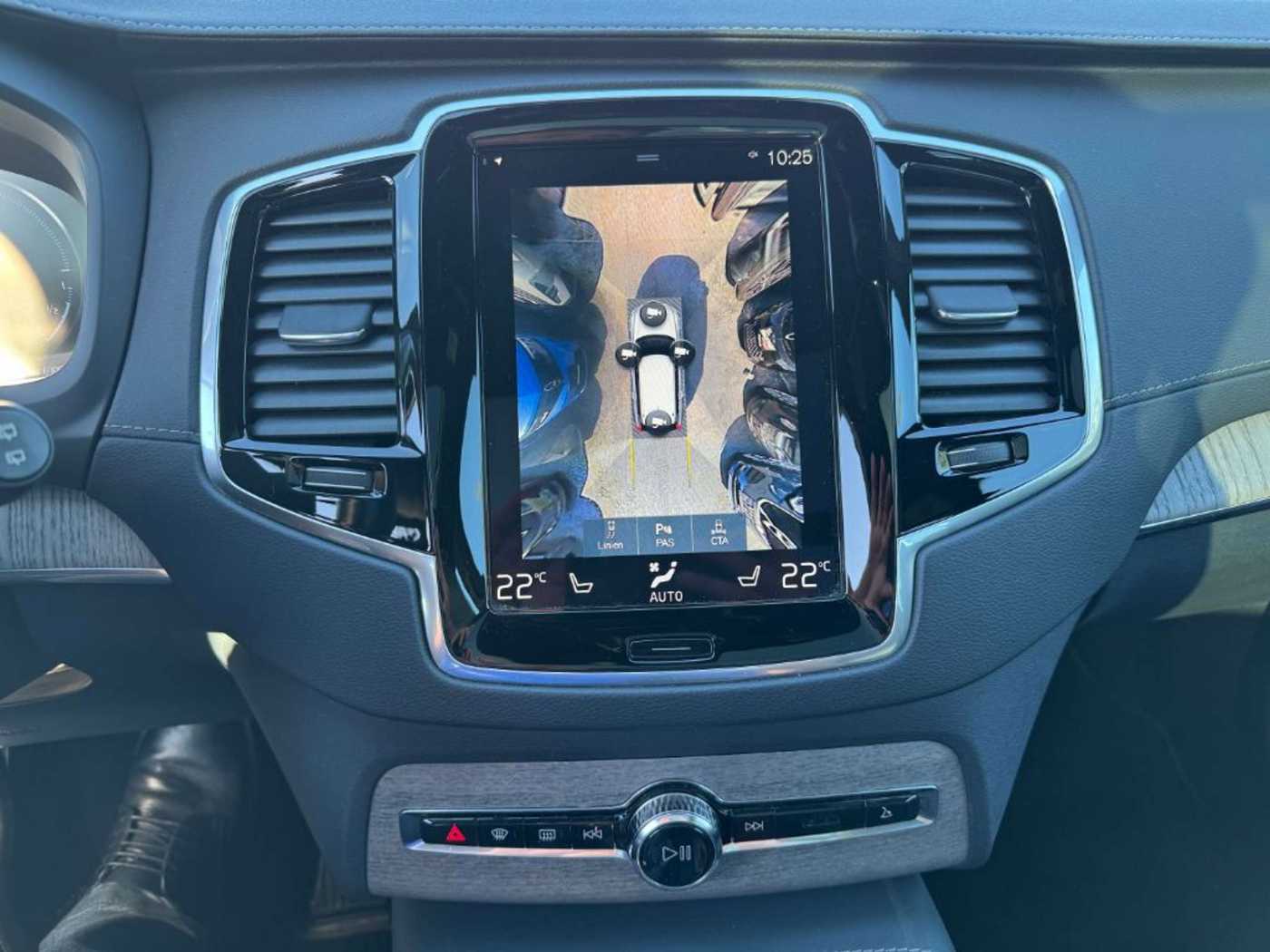 Volvo  T8 AWD Inscription Edition+XeniumPak+HarmanK