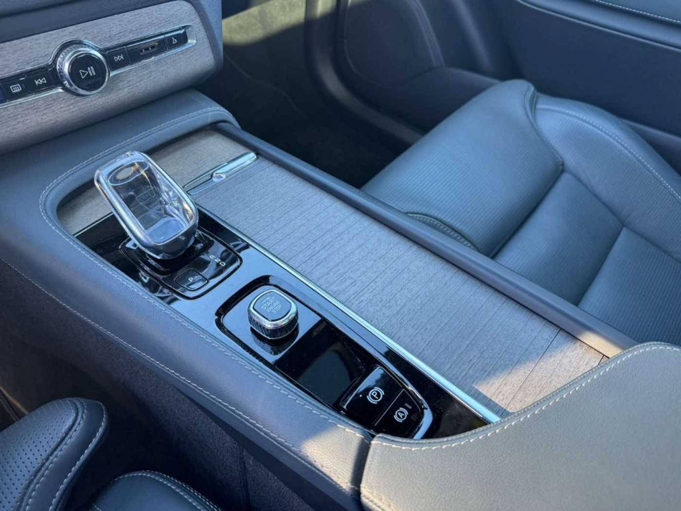 Volvo  T8 AWD Inscription Edition+XeniumPak+HarmanK