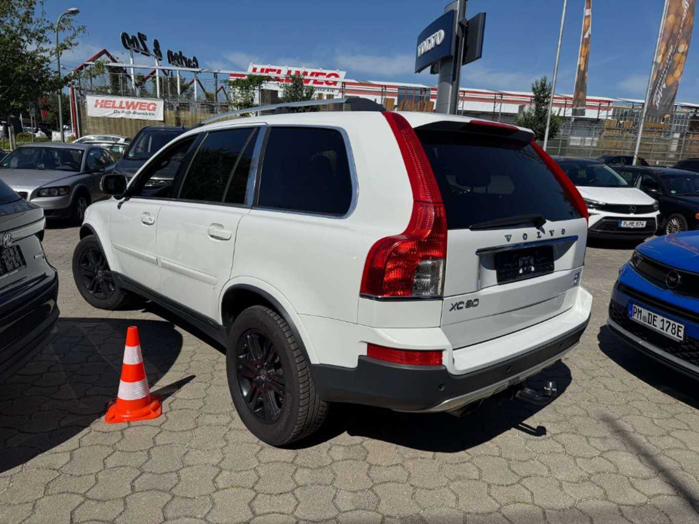 Volvo  D5 Aut. Summum+LEDER+BLIS+7-Sitzer+Dynaudio