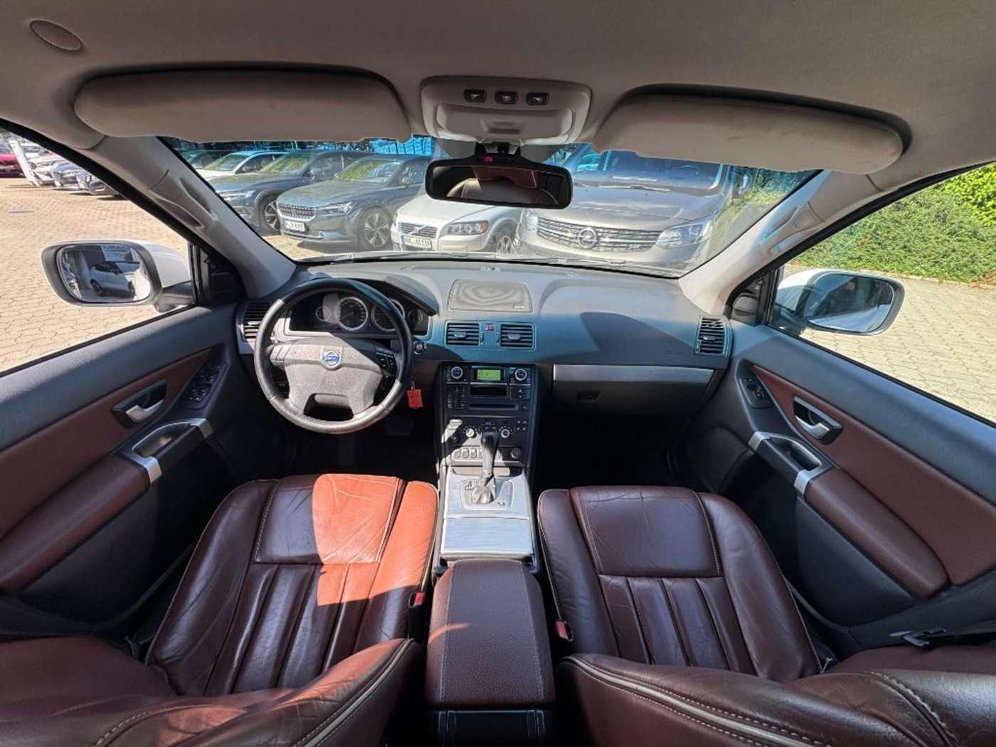 Volvo  D5 Aut. Summum+LEDER+BLIS+7-Sitzer+Dynaudio