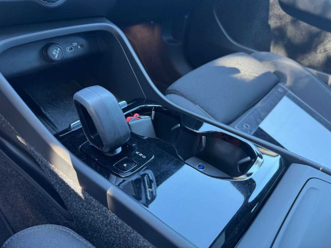 Volvo  Recharge Single Motor Core+AHZV+WinterPak
