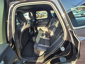 Volvo  B4 D Plus Dark+HarmanKardon+Fahrerassist.