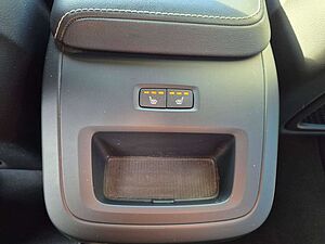 Volvo  B4 D Plus Dark+HarmanKardon+Fahrerassist.