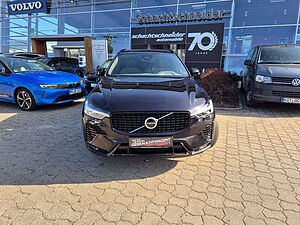 Volvo  B4 D Plus Dark+HarmanKardon+Fahrerassist.
