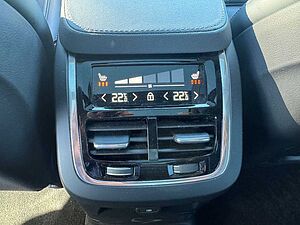 Volvo  T8 AWD Inscription Edition+XeniumPak+HarmanK