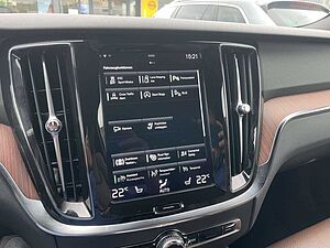 Volvo  B4 D AWD Geartr. Pro+Xenium+Kamera+ACC