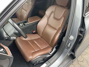 Volvo  B4 D AWD Geartr. Pro+Xenium+Kamera+ACC