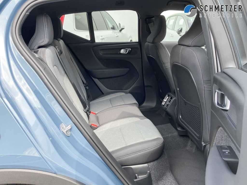 Volvo  +B3+Benzin+Core+360°Kamera+Keyless+DAB+LED++