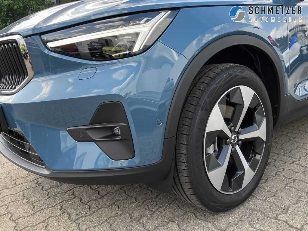 Volvo  +B3+Benzin+Core+360°Kamera+Keyless+DAB+LED++